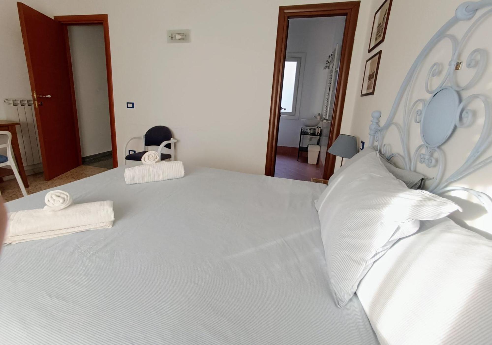 Alojamento de Acomodação e Pequeno-almoço Bed Bike Breakfast Al Centro Di