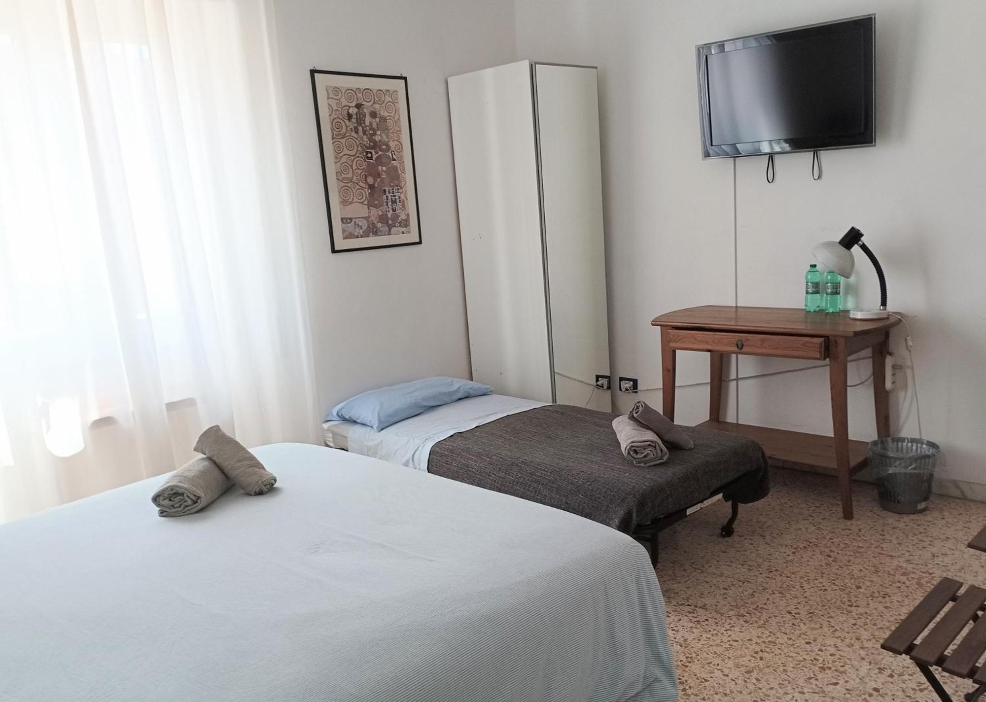 Alojamento de Acomodação e Pequeno-almoço Bed Bike Breakfast Al Centro Di *